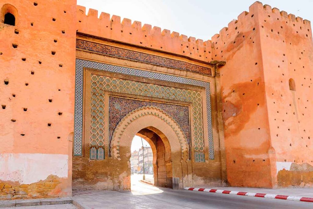 Tour from Fez: 7 days. One week in Morocco, from Fez to Marrakech.